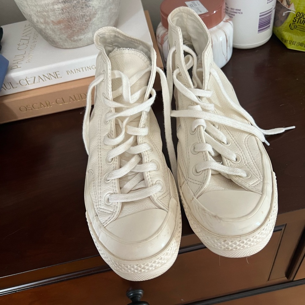 Converse Classic Off White Leather High-Tops